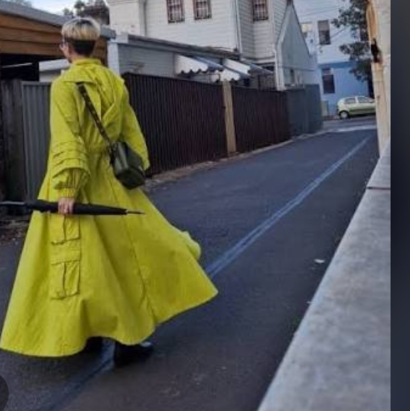 CHAOUICHE Women's Neon Green Long Raincoat Size L - Picture 3 of 6